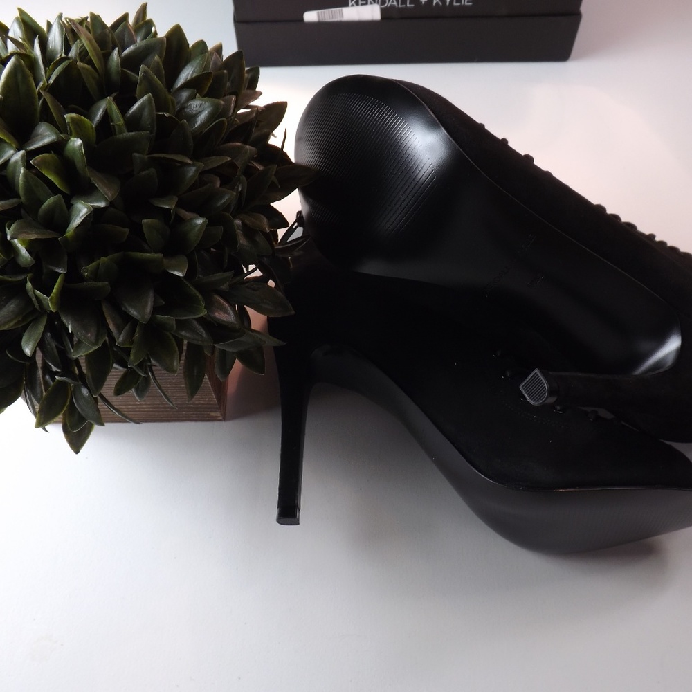 Kendall & Kylie Ginny Black Suede LaceUp Heels New - Picture 4 of 7